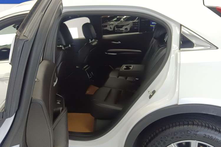 Used Cadillac XT4 2021 28T Two-Wheel Drive Luxury Version