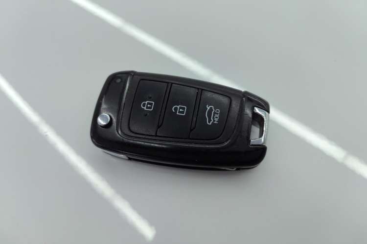 Used Hyundai Verna (new generation) 2020 1.4L CVT GLS Cool Edition Vehicle Key