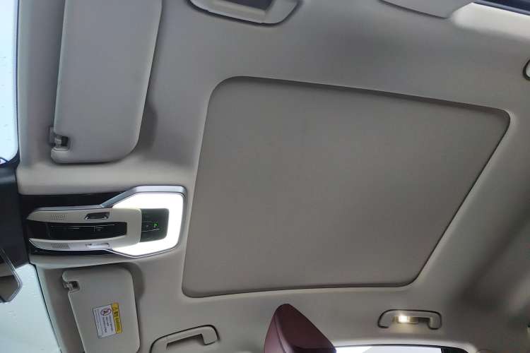 Used Hongqi H5 2024 2.0T Automatic Smart Connect Flagship Edition
