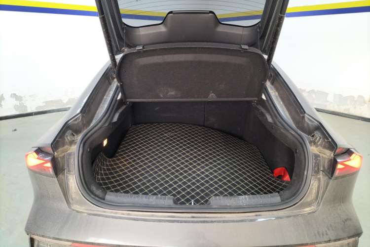 Used Changan UNI-V iDD 2023 Zhidian iDD 1.5T 113km Smart & Fun Version (Rapid Edition)