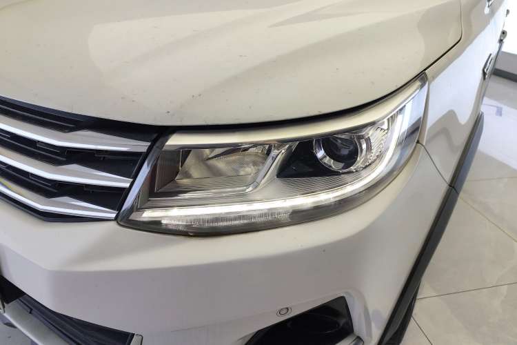 Used FORTHING Joyear X6 2017 Jingxiang Series 1.5T CVT Luxury Model
