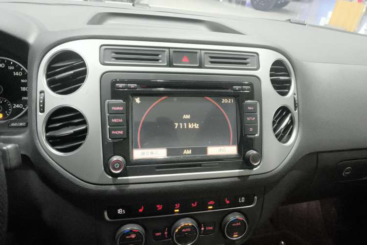 Used Volkswagen Tiguan L 2015 1.8TSI Automatic All-Wheel-Drive Luxury Model