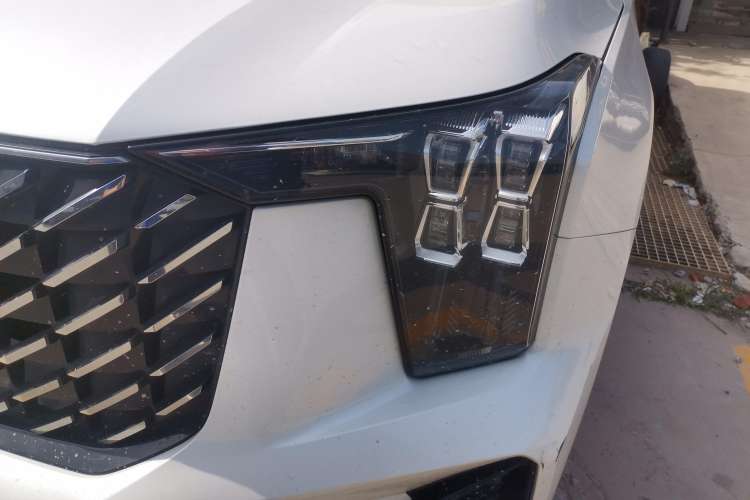 Used GAC Trumpchi GS8 2022 Flagship Series 2.0 TGDI Four-Wheel Drive Luxury Smart Connectivity Version (6 Seats)