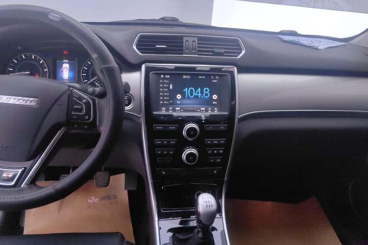 Used Haval H2 2016 Red Label 1.5T Manual Two-Wheel Drive Elite Model