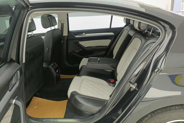 Used Volkswagen Magotan 2023 2 Million Units Commemorative Edition 330TSI DSG Luxury Version