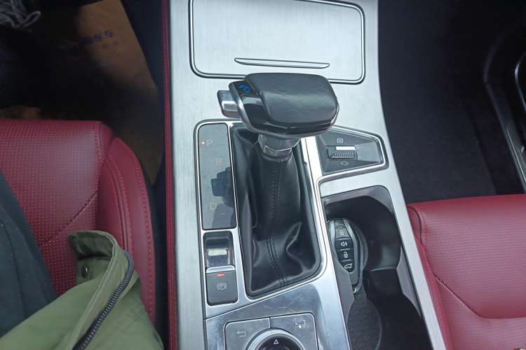 Used JETOUR X70 PLUS 2022 1.5T CVT Mountain 7-Seater
