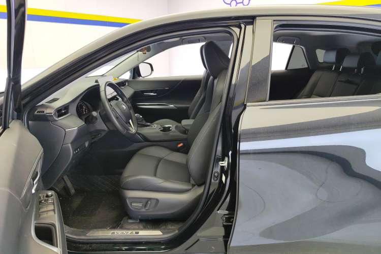 Used Toyota Venza 2023 2.0L CVT Two-Wheel Drive Luxury Edition
