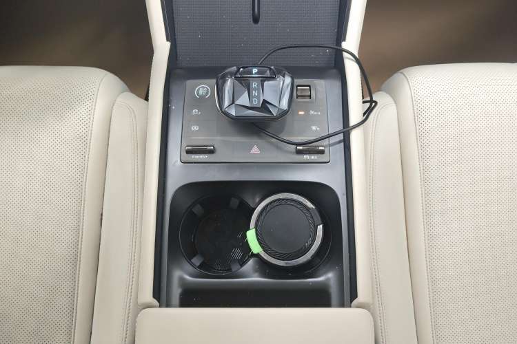 Used BYD Qin L 2024 DM-i 80KM Beyond Model Gear Lever