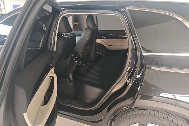 Used Geely Auto Monjaro L 2023 2.0TD High-Power Automatic Two-Wheel Drive Flagship Version
