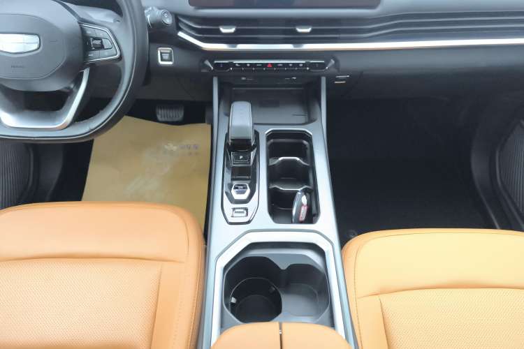 Used Geely Auto Haoyue L 2024 2.0T DCT Flagship Version
