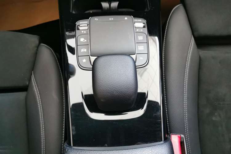 Used Mercedes-Benz A-Class 2022 Second Facelift A 200 L Sport Sedan Fashion Version