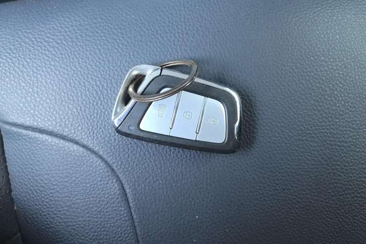 Used JAC iEV7S 2017 ZhiZun Model