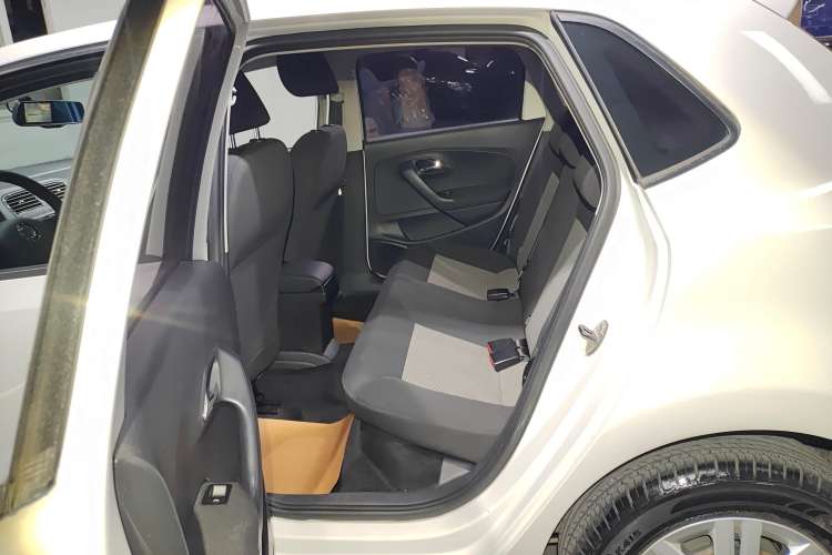 Used Volkswagen Polo 2016 1.4L Manual Fashion Model