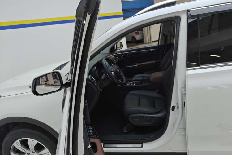 Used GAC Trumpchi GS7 2017 320T Two-Wheel-Drive Luxury Smart Connectivity Model