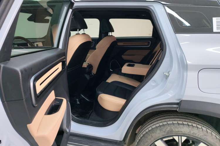 Used Geely Auto icon 2025 Linglong 1.5TD Jinxi Edition Right Rear Seat