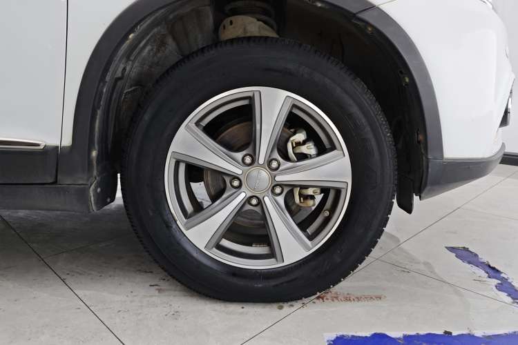 Used Haval H6 2015 Upgraded Model 1.5T Manual Two-Wheel Drive Prestige Version