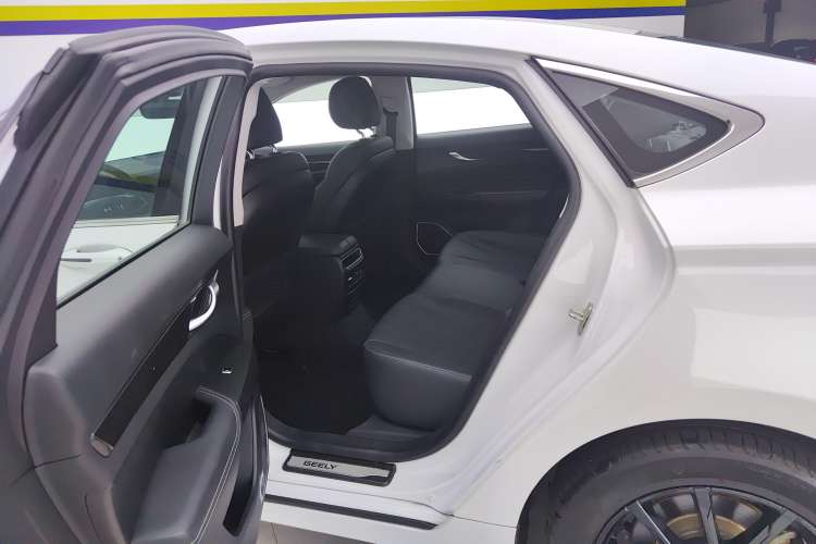 Used Geely Auto Emgrand GT New Energy 2022 1.5T PHEV Extended Range Luxury Version
