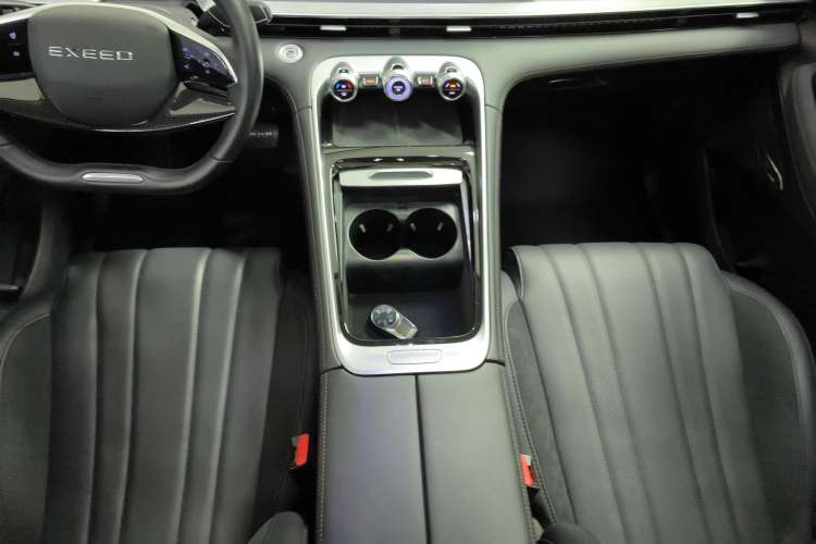 Used EXEED Lingyun 2024 300T Two-Wheel Drive Starlight Edition
