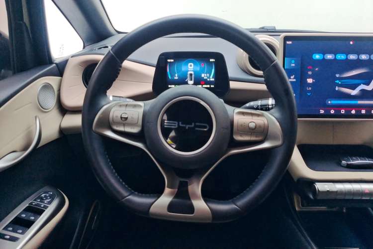 Used BYD Dolphin 2023 420 km Fashion Edition