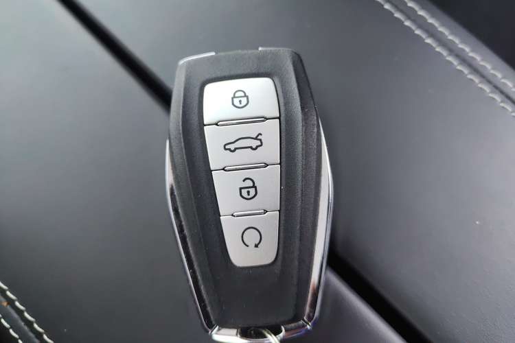 Used Geely Auto Emgrand GT New Energy 2022 1.5T PHEV Extended Range Luxury Version
