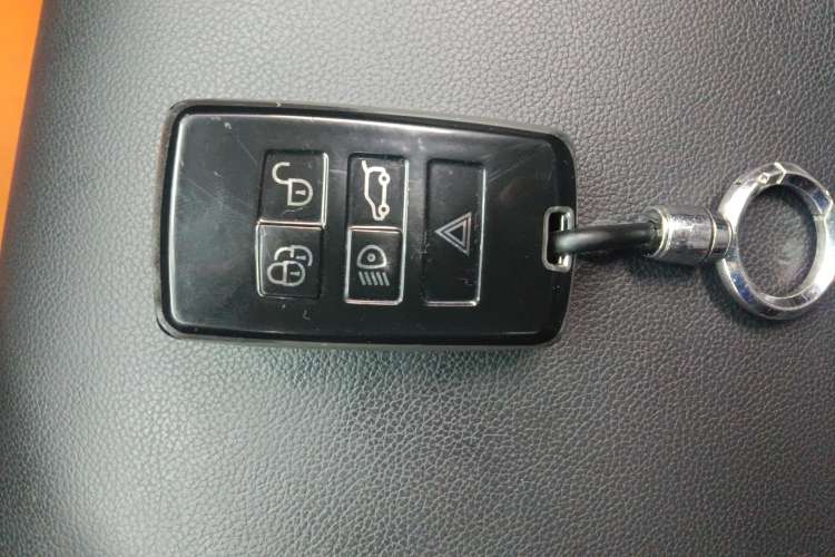 Used Jaguar E-PACE 2018 P200 China VI