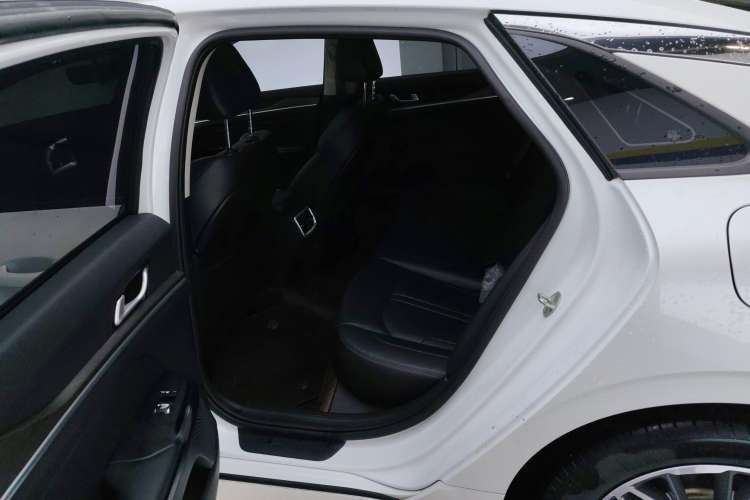 Used Kia K5 2021 270T CVVD Fashion Edition
