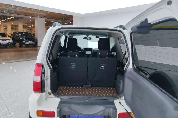 Used Suzuki Jimny 2015 1.3L AT JLX Navigation Edition