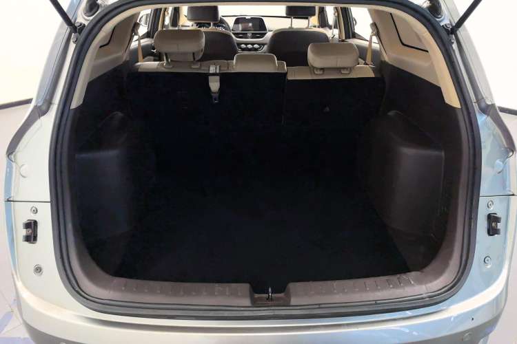 Used Baojun 310W 2017 1.5L Manual Fashion Model China V
