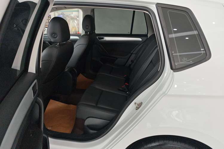 Used Volkswagen Golf Sportsvan 2019 200TSI Automatic C-HR Pure Version China VI Standard
