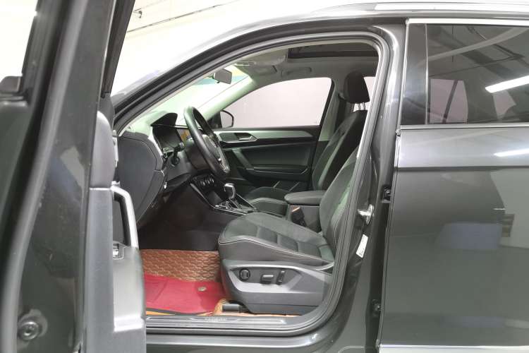 Used Volkswagen Tayron 2019 330TSI Two-Wheel Drive Luxury Model China VI Standard