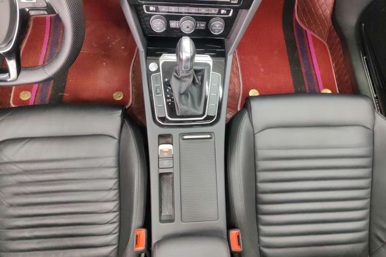 Used Volkswagen Magotan 2019 330TSI DSG Luxury Version China VI Standard