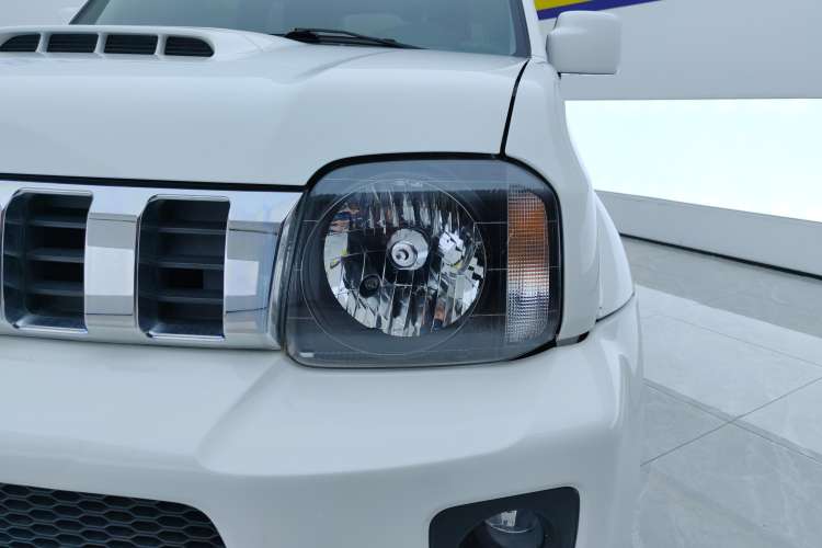 Used Suzuki Jimny 2015 1.3L AT JLX Navigation Edition