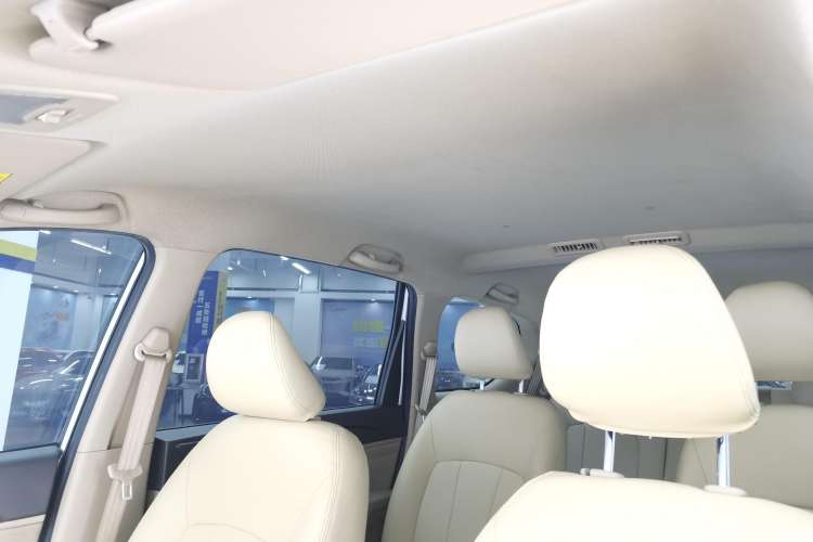 Used Wuling 730 2020 Commercial Vehicle 1.5L Manual Value Edition 7 Seats
