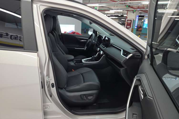 Used Toyota Wildlander 2023 Dual-Motor 2.5L E-CVT Two-Wheel Drive Luxury PLUS Edition