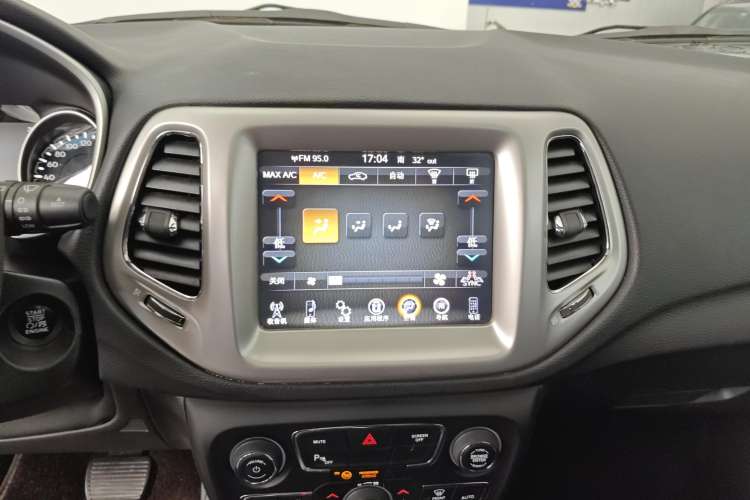 Used Jeep Compass 2017 200T Automatic Family Edition