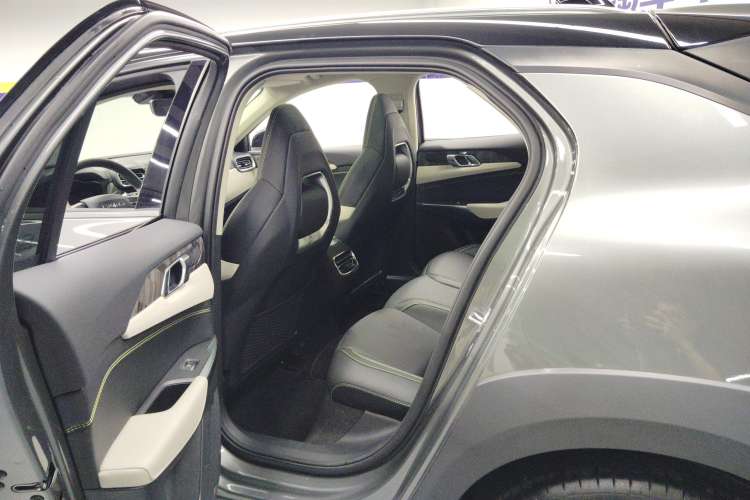 Used Lynk & Co 02 2022 2.0T DCT Shine Pro Right Rear Seat