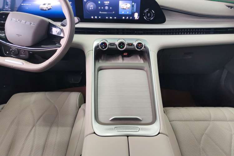 Used EXEED Stellar C-DM 2024 1.5T Long-Range Pro