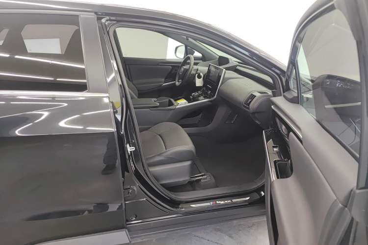 Used Toyota FAW bZ4X 2022 Two-Wheel-Drive Elite JOY Edition
