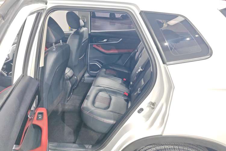 Used Bestune T33 2019 1.6L Manual Luxury Version China V
