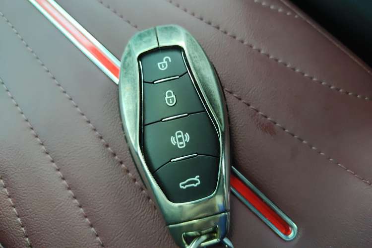 Used Hongqi H5 2024 2.0T Automatic Smart Connect Flagship Edition
