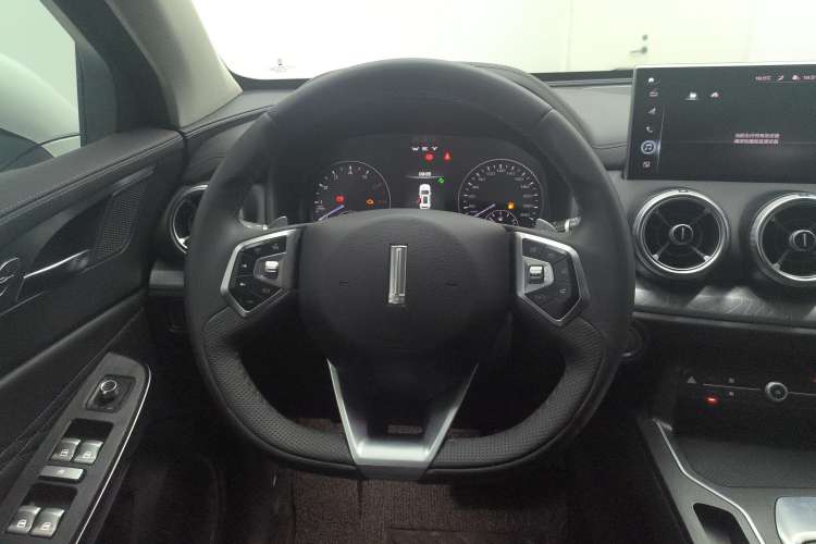 Used Wey VV5 2021 1.5T Two-Wheel Drive Color Pioneer