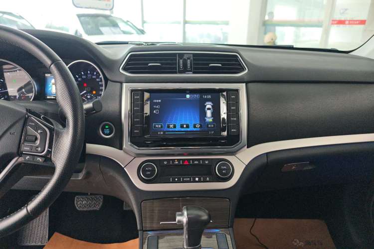 Used Haval H6 Coupe 2016 Blue Label 1.5T Automatic Two-Wheel Drive Elite Model Audio And AC Panel