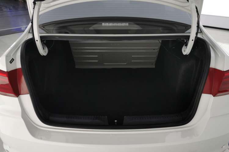 Used Volkswagen Santana 2021 1.5L Automatic Fashion Edition