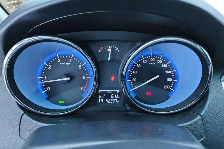 Used Cowin C3 2015 1.5L AMT Gold Diamond Edition
