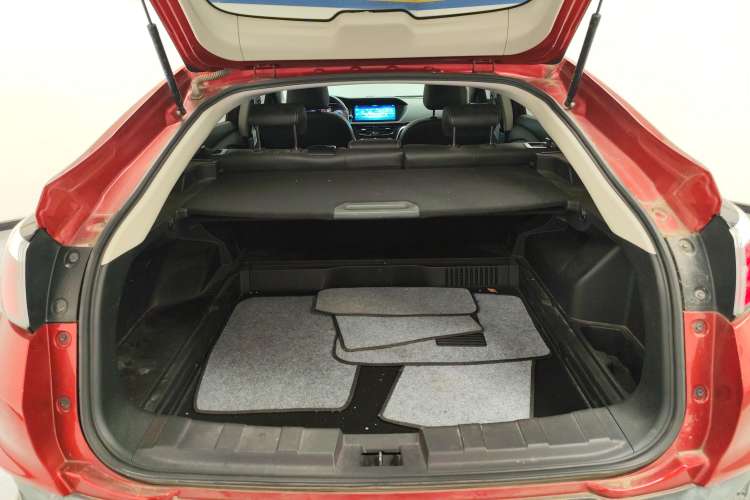 Used Venucia T90 2018 2.0L CVT Smart Connect Luxury Edition China V Standard