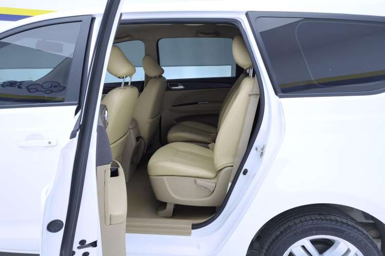 Used Wuling 730 2020 Commercial Vehicle 1.5L Manual Value Edition 7 Seats
