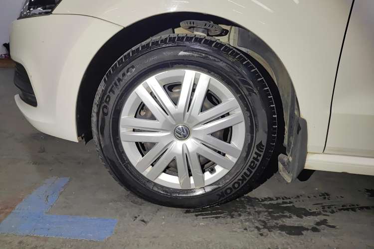 Used Volkswagen Polo 2016 1.4L Manual Fashion Model