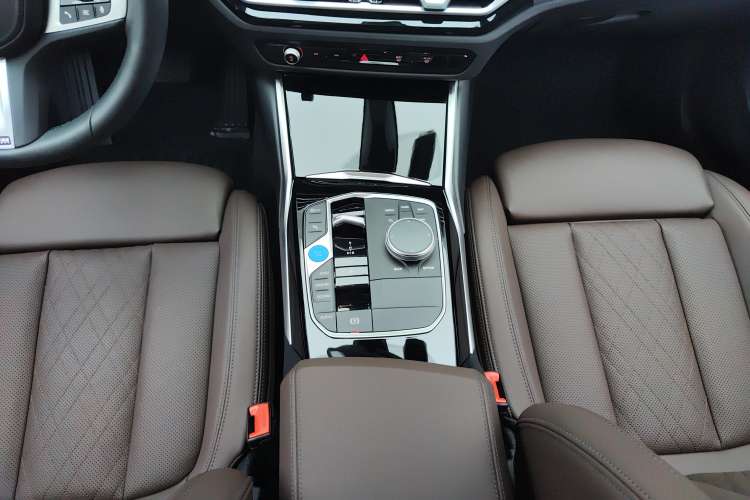 Used BMW i3 2022 eDrive 35 L
