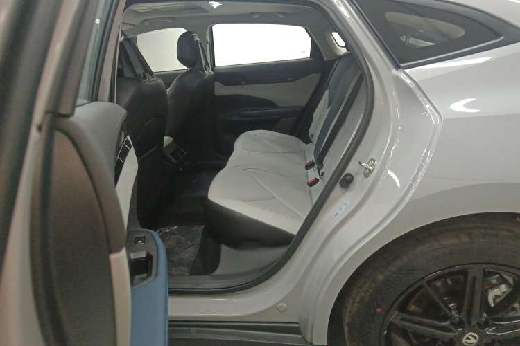 Used Changan UNI-V iDD 2023 Zhidian iDD 1.5T 113km Smart & Fun Version (Rapid Edition)
