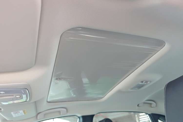 Used Venucia D60 2023 PLUS 1.6L XL CVT Yue Ling Edition Headliner